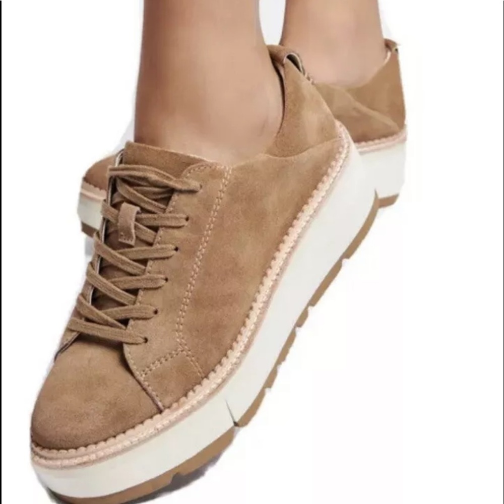 Dolce Vita Toyah Sneaker New never worn